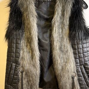 Elegant Faux Fur Women's Teddy Jacket - Black and Brown